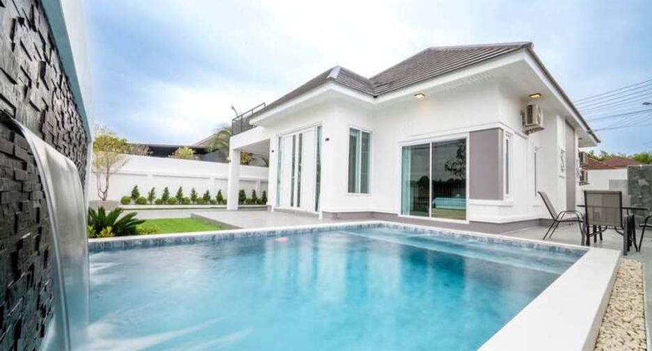 For sale 3 bedrooms villa in Bang Lamung, Chonburi