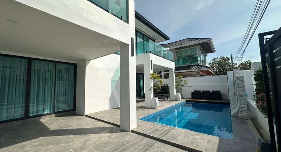 For sale 5 bedrooms villa in Jomtien, Pattaya