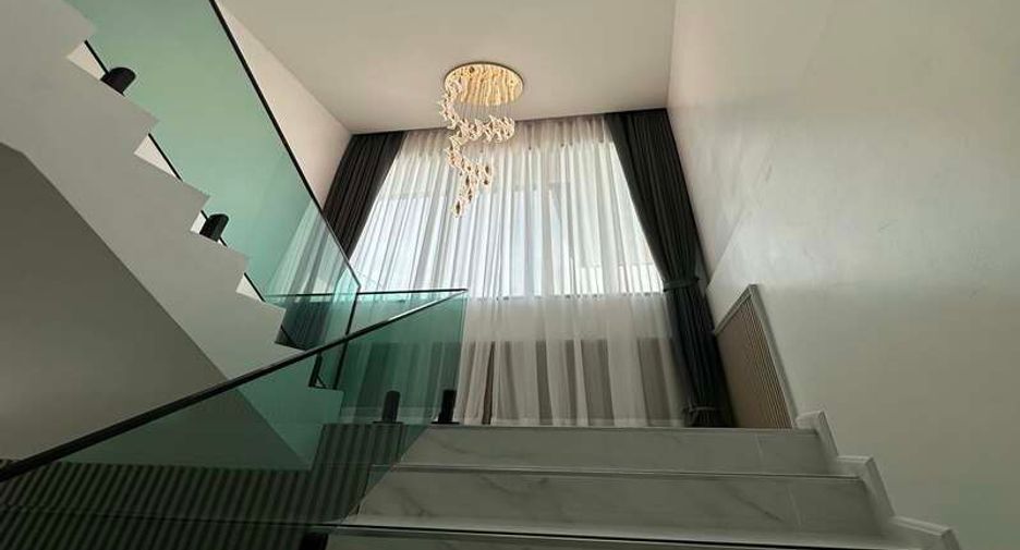 For sale 5 bedrooms villa in Jomtien, Pattaya