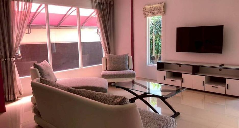 For sale 3 bedrooms villa in East Pattaya, Pattaya