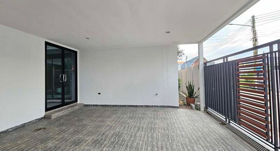 For sale 3 bedrooms villa in East Pattaya, Pattaya