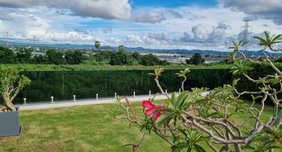 For sale 3 bedrooms villa in East Pattaya, Pattaya