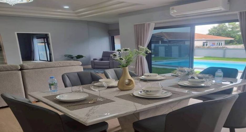 For sale 3 bedrooms villa in Sattahip, Chonburi