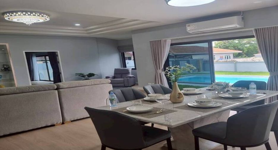 For sale 3 bedrooms villa in Sattahip, Chonburi