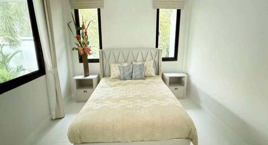 For sale 4 bedrooms villa in East Pattaya, Pattaya