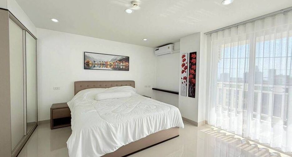 For sale 3 bedrooms condo in South Pattaya, Pattaya