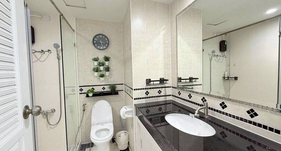For sale 3 bedrooms condo in South Pattaya, Pattaya