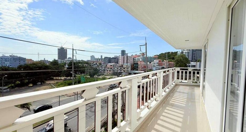 For sale 3 bedrooms condo in South Pattaya, Pattaya
