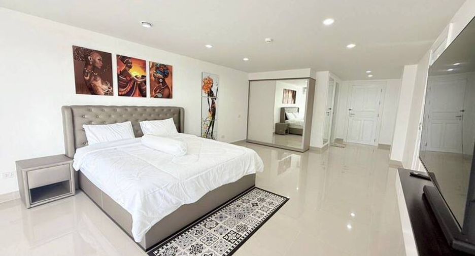 For sale 3 bedrooms condo in South Pattaya, Pattaya