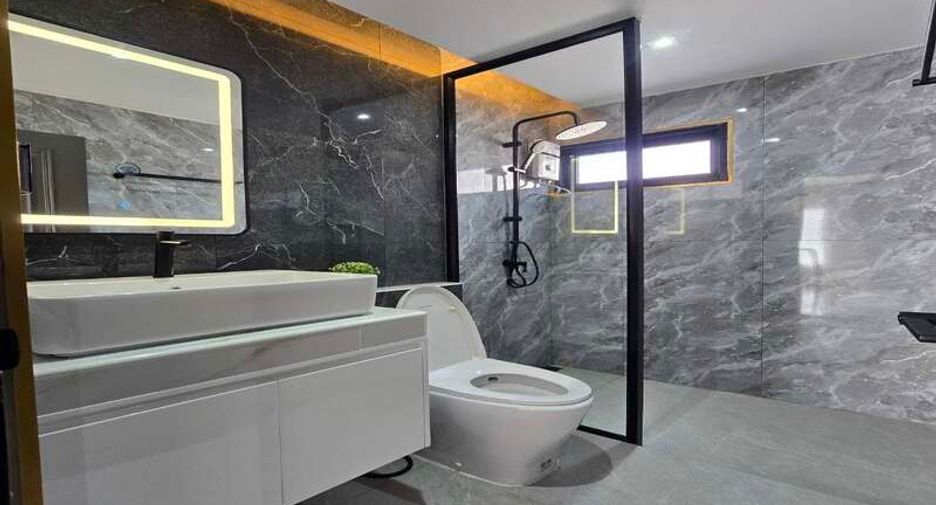 Casa en venta de 4 habitaciones en South Pattaya, Pattaya