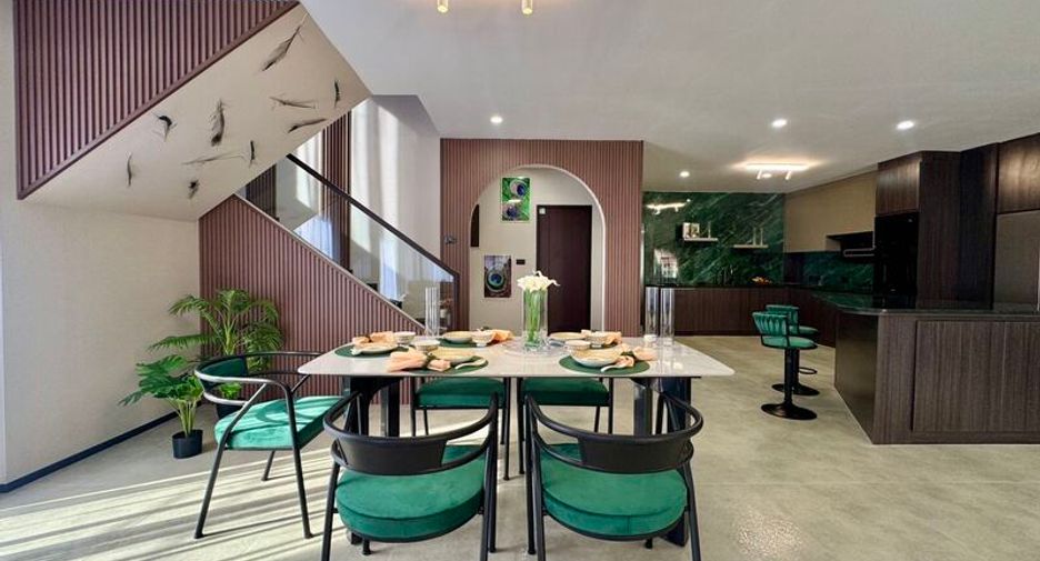 For sale 5 ベッドルーム villa in East Pattaya, Pattaya
