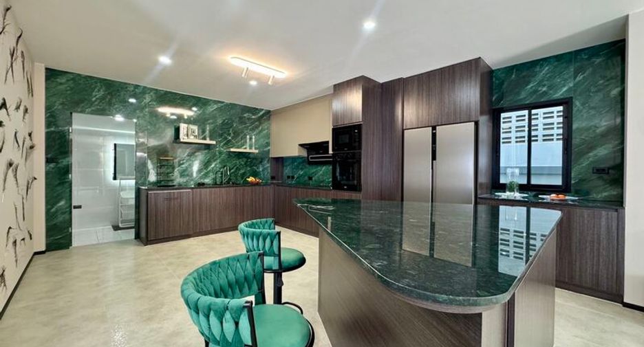 For sale 5 ベッドルーム villa in East Pattaya, Pattaya