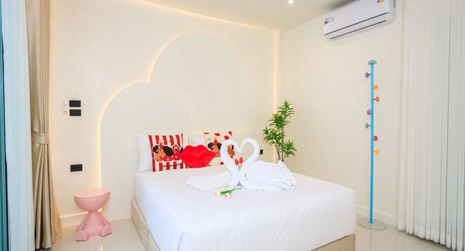 Villa zum Kauf mit 9 Zimmer in Huay Yai, Pattaya