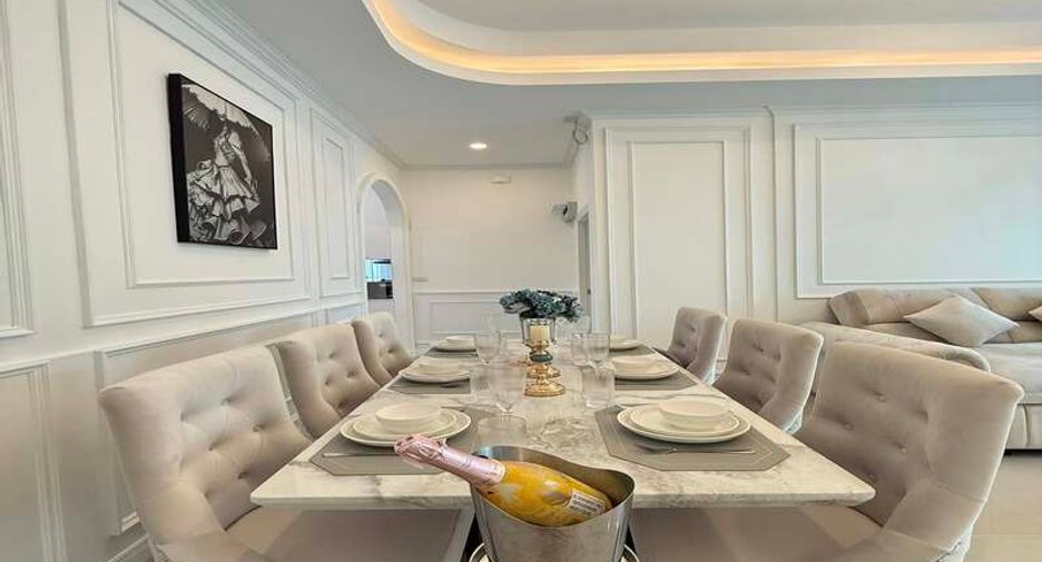 For rent 3 bedrooms villa in East Pattaya, Pattaya