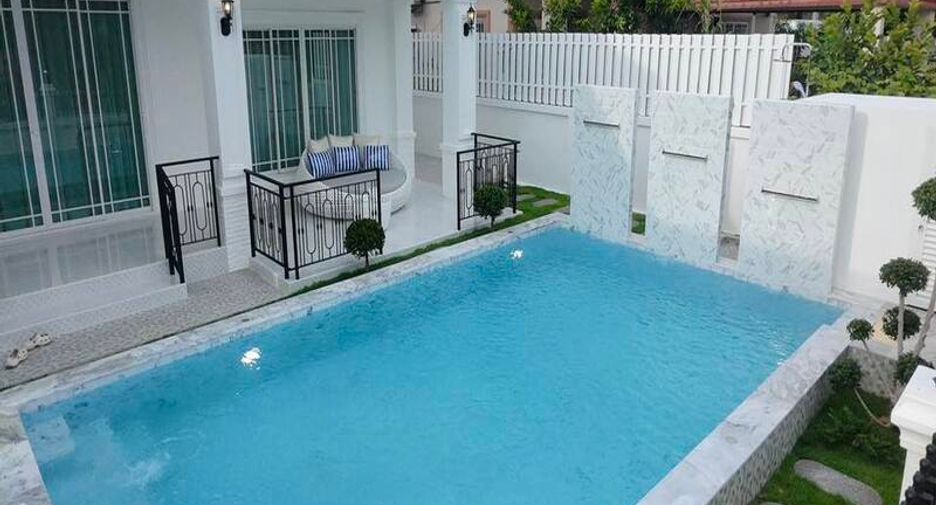 For rent 3 bedrooms villa in East Pattaya, Pattaya