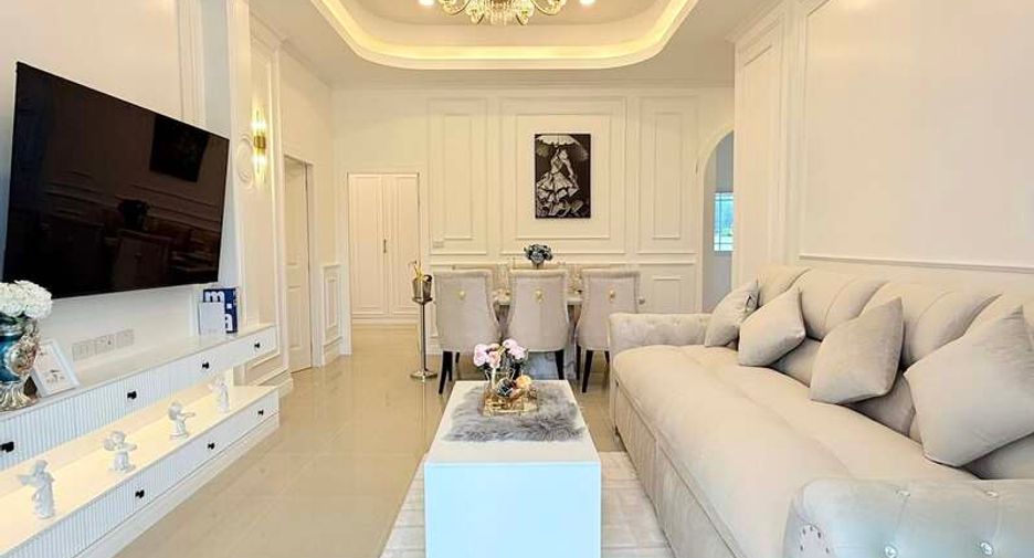 For rent 3 bedrooms villa in East Pattaya, Pattaya