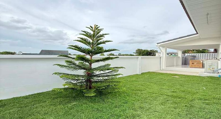 For rent 3 bedrooms villa in East Pattaya, Pattaya