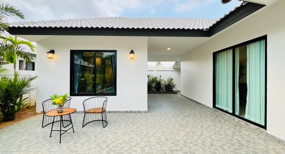 For sale 4 ベッドルーム villa in East Pattaya, Pattaya