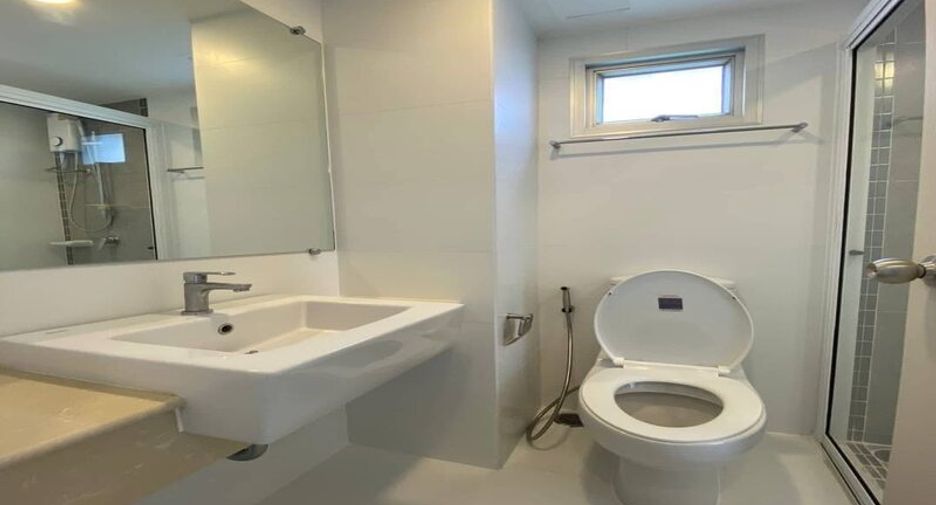 For sale 3 bedrooms condo 