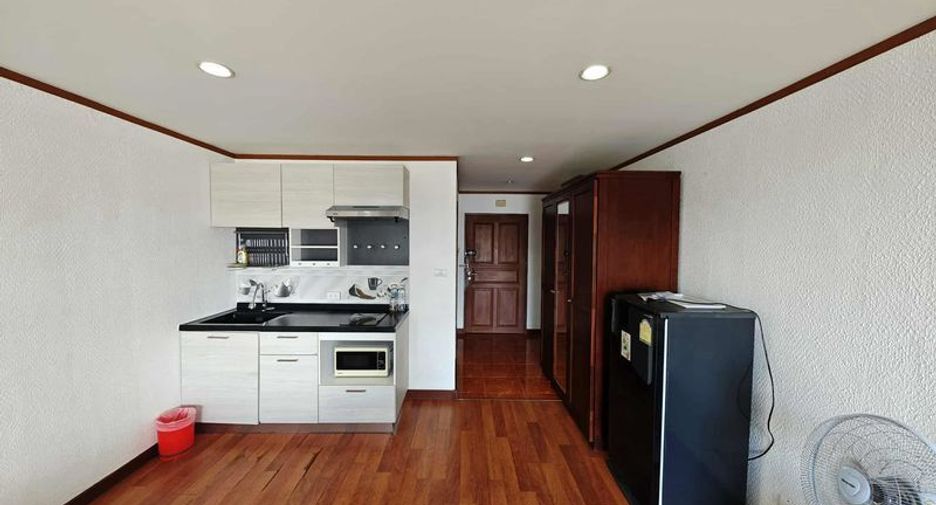 For sale studio condo in Pratumnak, Pattaya