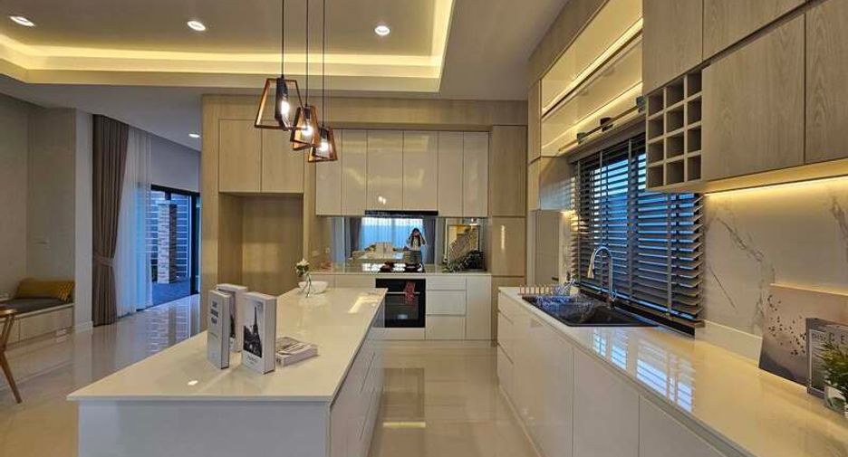 For sale 3 bedrooms villa in Huay Yai, Pattaya
