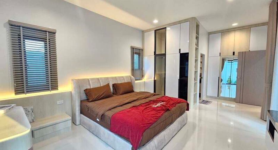 For sale 3 bedrooms villa in Huay Yai, Pattaya