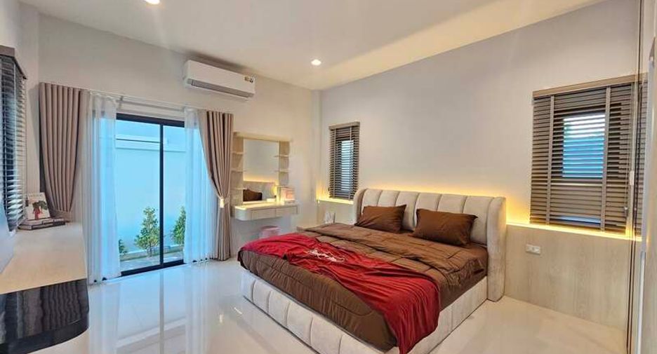 For sale 3 bedrooms villa in Huay Yai, Pattaya