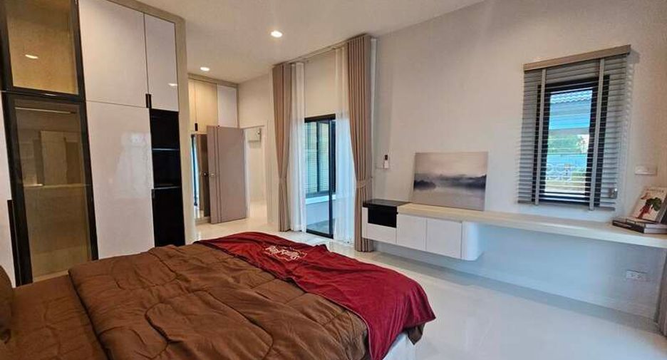 For sale 3 bedrooms villa in Huay Yai, Pattaya