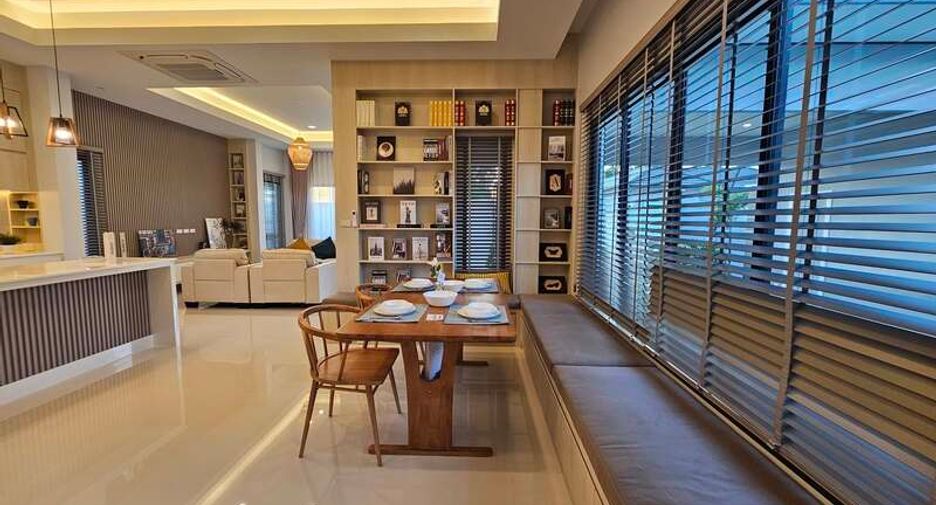 For sale 3 bedrooms villa in Huay Yai, Pattaya
