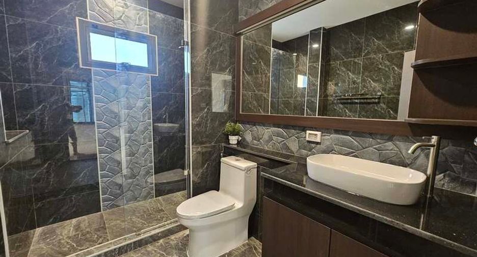 For sale 3 bedrooms villa in Huay Yai, Pattaya