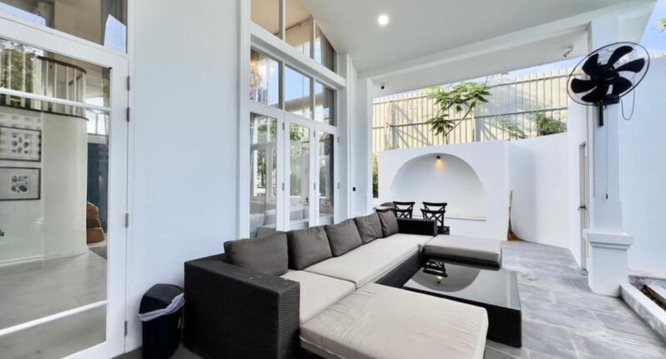 Casa en venta de 5 habitaciones en Sattahip, Chonburi