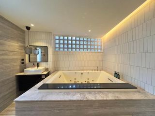 For sale 5 bedrooms house in Na Jomtien, Pattaya