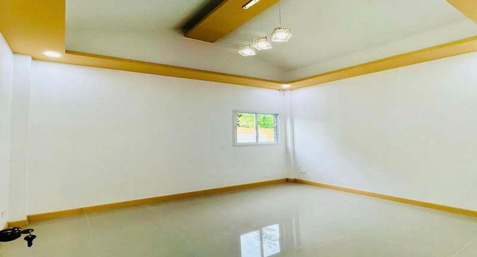 For sale 2 bedrooms house in East Pattaya, Pattaya
