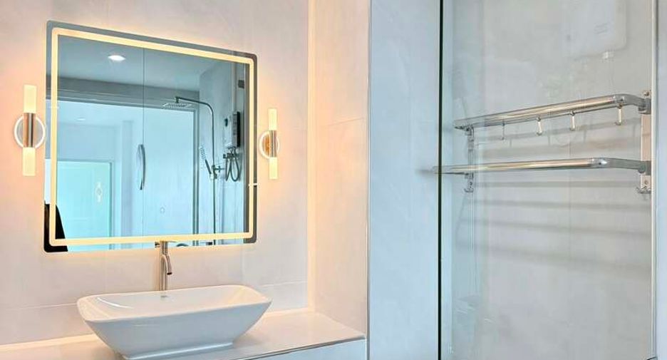 For sale studio condo in Pratumnak, Pattaya