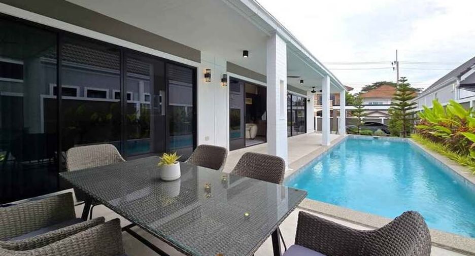 À vendre 5 chambres villa à Bang Lamung, Chonburi