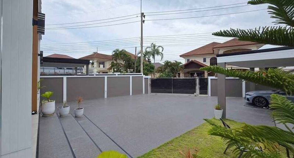 À vendre 5 chambres villa à Bang Lamung, Chonburi