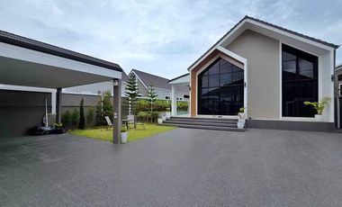 For sale 5 bedrooms house in East Pattaya, Pattaya