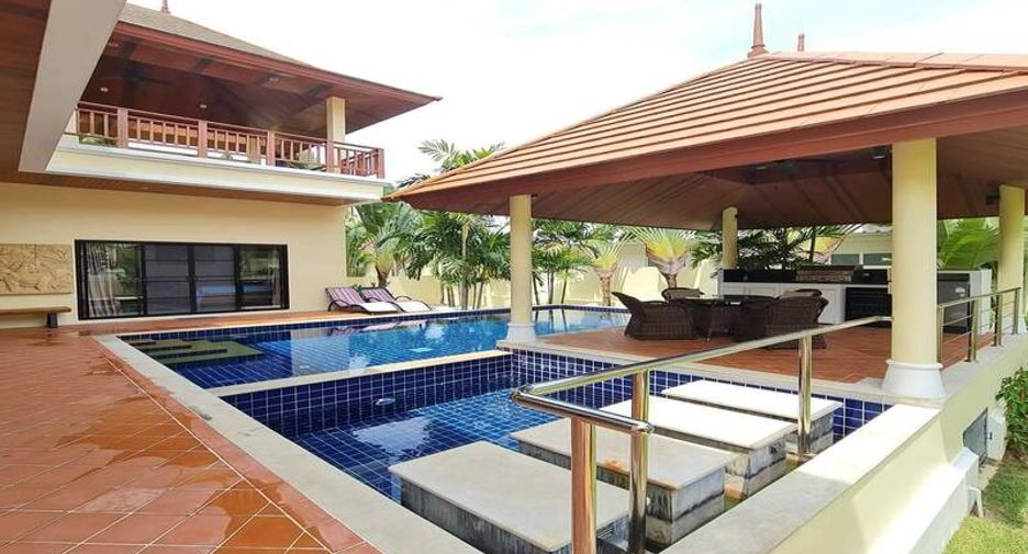 For sale 3 bedrooms villa in Sattahip, Chonburi