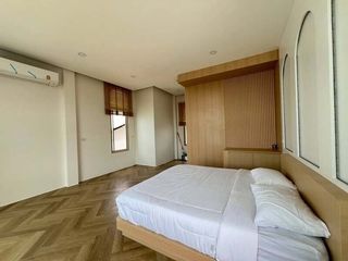 For sale 5 bedrooms house in Bang Lamung, Chonburi