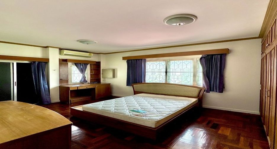 For sale 4 bedrooms house in Jomtien, Pattaya