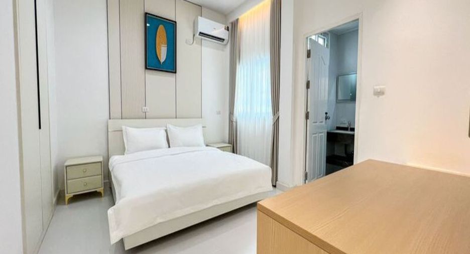 For sale 6 bedrooms villa in Bang Lamung, Chonburi
