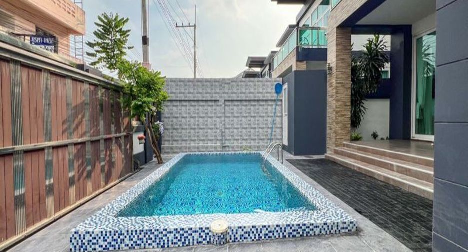 For sale 6 bedrooms villa in Bang Lamung, Chonburi