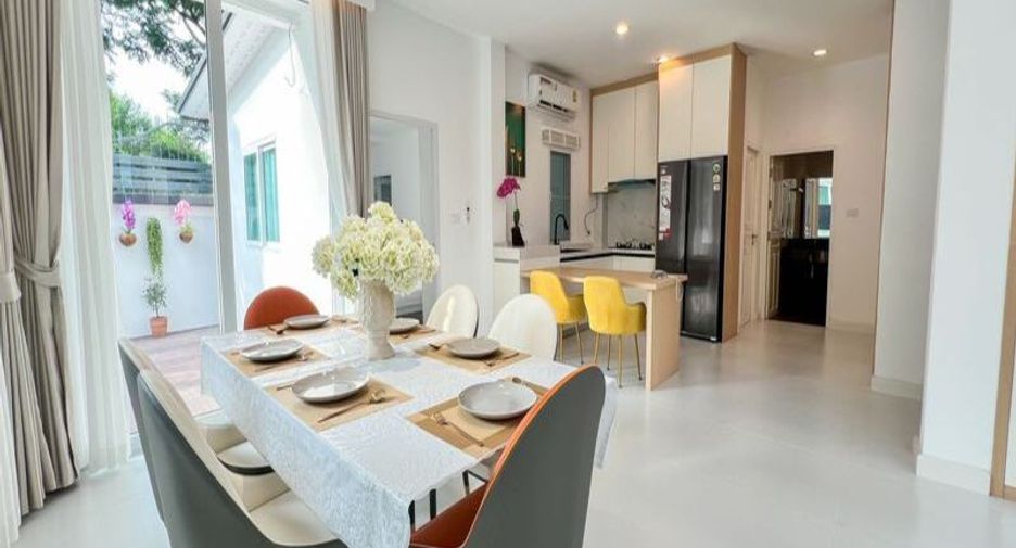 For sale 6 bedrooms villa in Bang Lamung, Chonburi