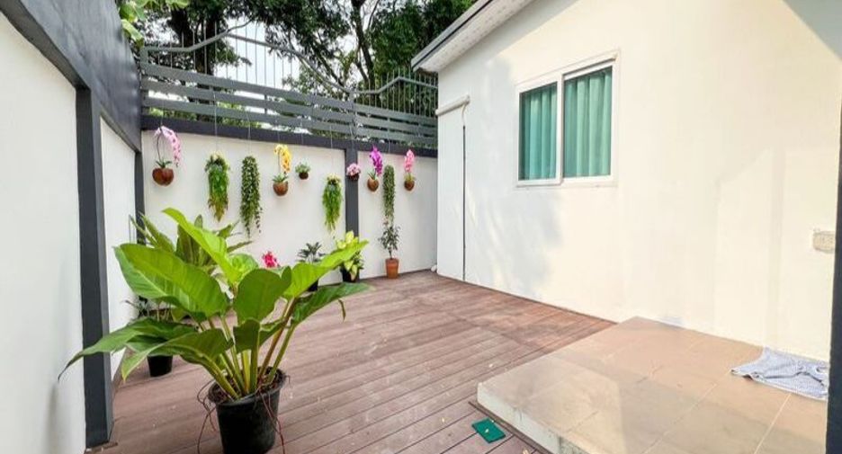 For sale 6 bedrooms villa in Bang Lamung, Chonburi
