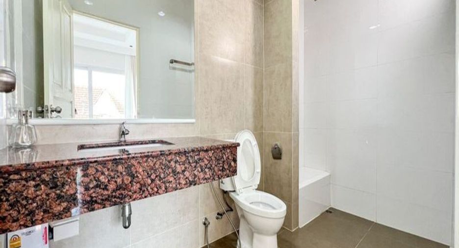 For sale 6 bedrooms villa in Bang Lamung, Chonburi