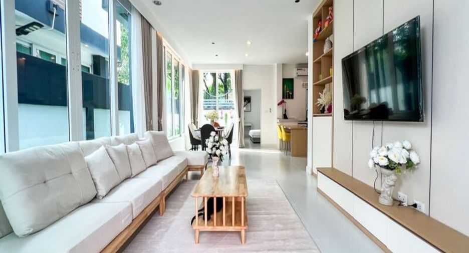 For sale 6 bedrooms villa in Bang Lamung, Chonburi
