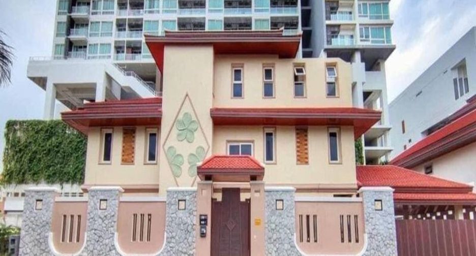 For sale 4 bedrooms house in Jomtien, Pattaya