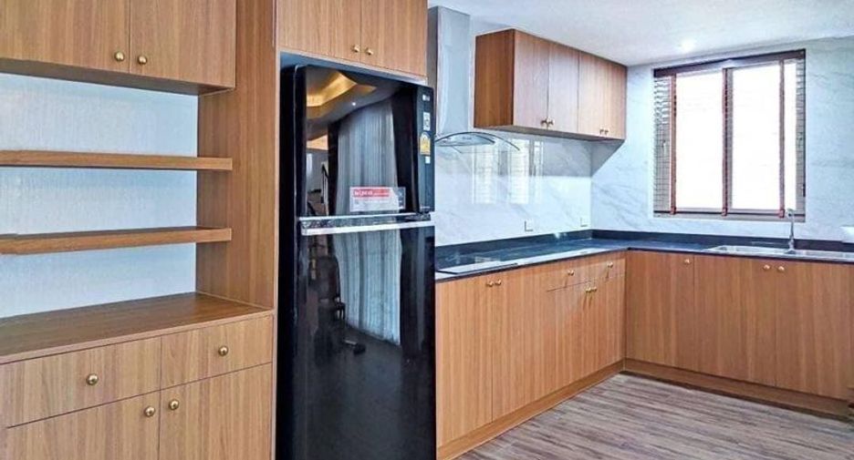 For sale 4 bedrooms house in Jomtien, Pattaya