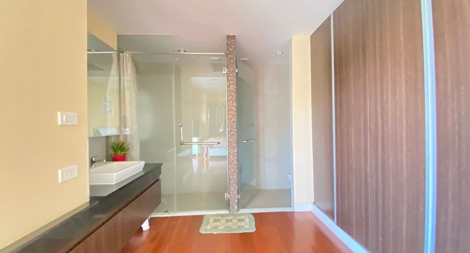 Condo en alquiler de 2 habitaciones en Bang Lamung, Chonburi