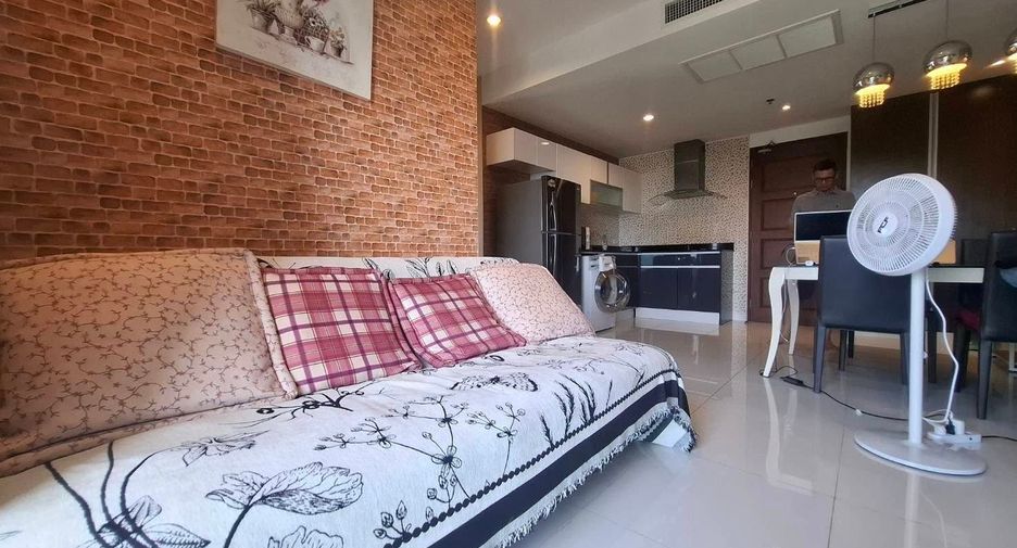 Condo en alquiler de 2 habitaciones en Bang Lamung, Chonburi